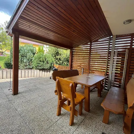 Apartmanovy Dom 44 Tatil Evi *