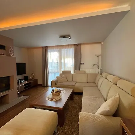 Apartmanovy Dom 44